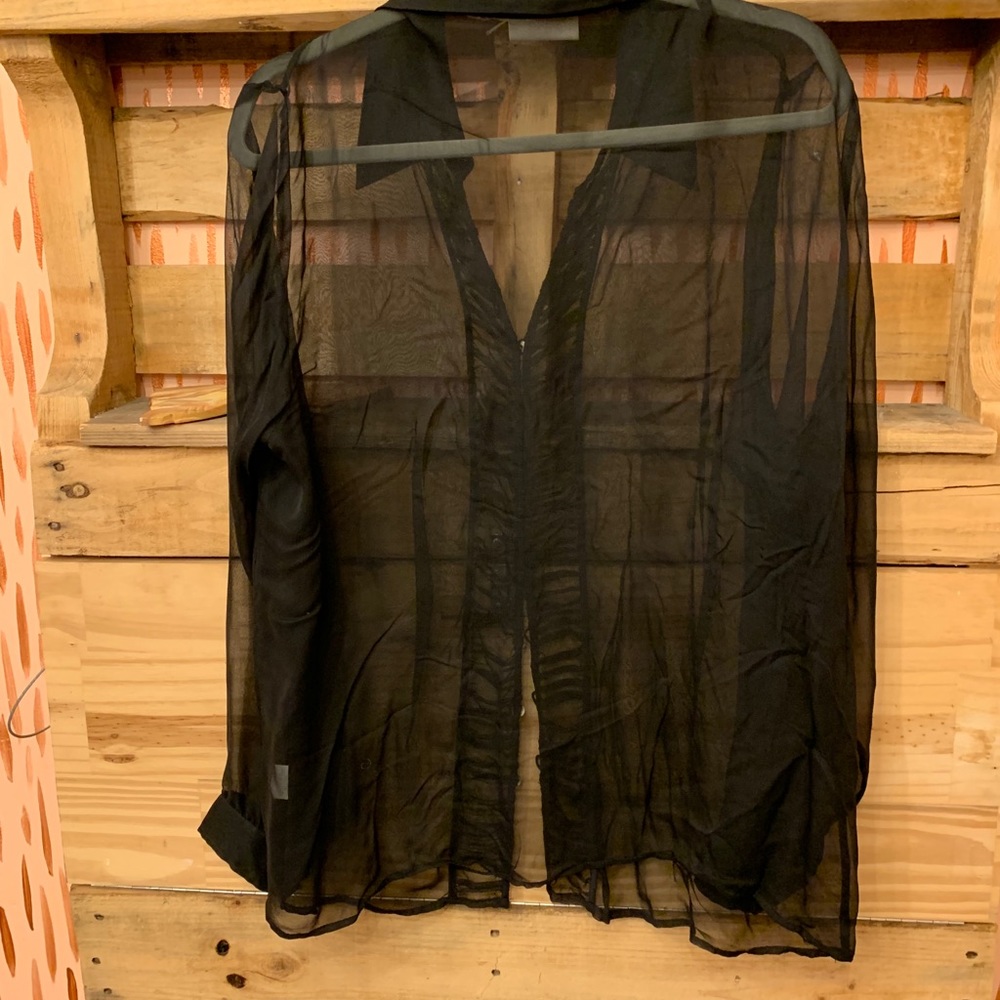 Button down - Picture 2 of 2
